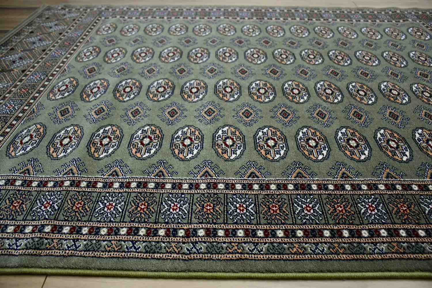 絨毯 ベルギー ウール 1.5畳 140×200 じゅうたん ラグ カーペット 高級 激安 安い ウィルトン クラシック パキスタン ボハラ柄