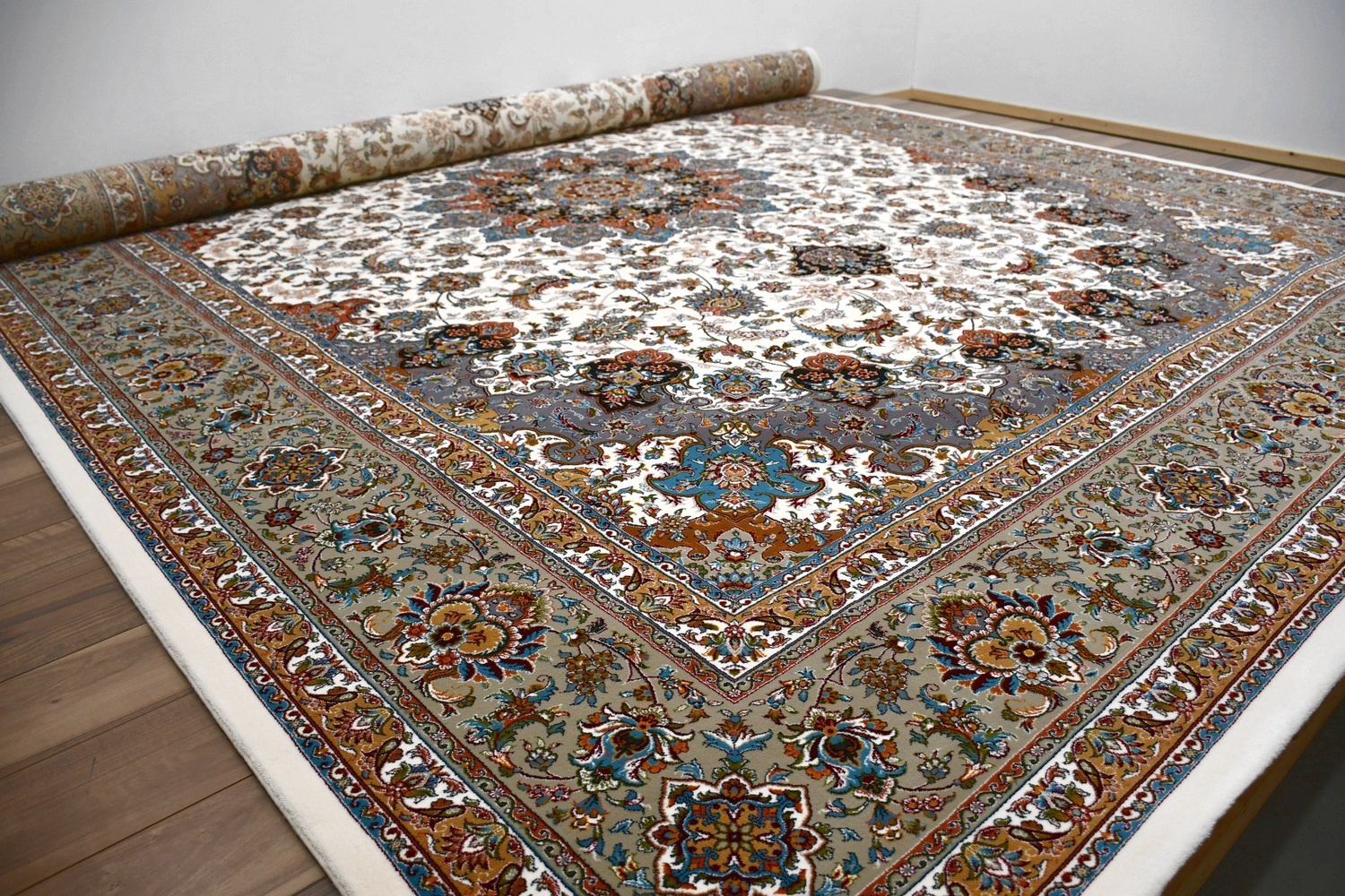 ペルシャ絨毯 画像